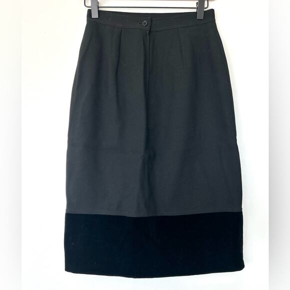 Vintage Valentino Miss V 100% Wool Pencil Skirt Black Velvet Hem Classic Elegant - Picture 10 of 14